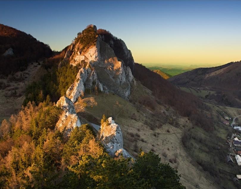 Hotel Vrsatec Vrsatske Podhradie 外观 照片